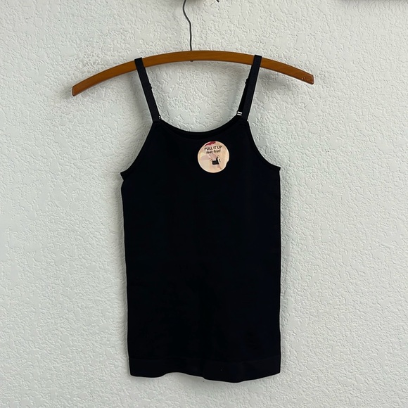 Shapermint Essentials All Day Every Day Scoop Neck Cami - Picture 2 of 8